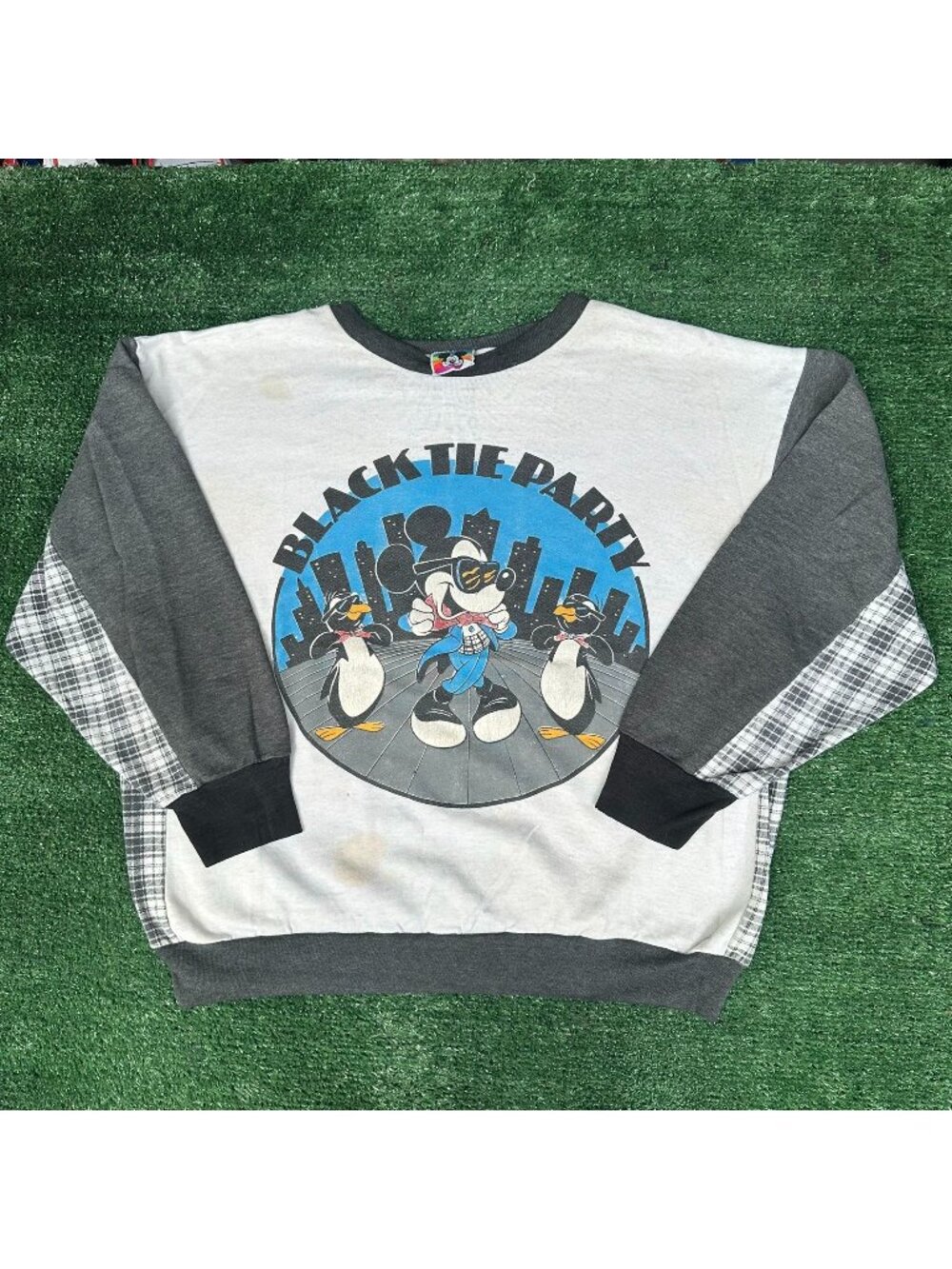 Vintage 80s Disney Mickey Mouse Tuxedo Crewneck Sweatshirt M Boxy Patchwork Thin